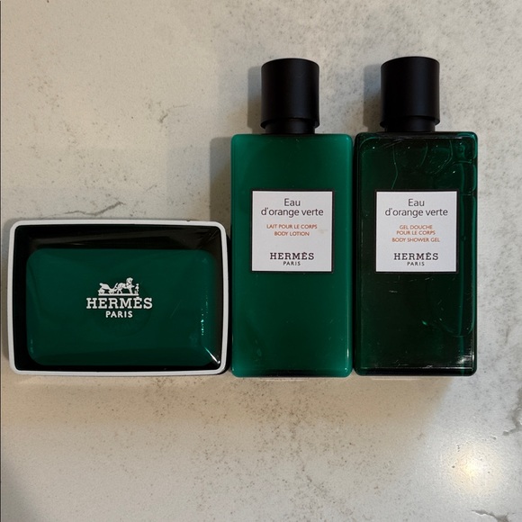 Hermes Paris Eau d'Orange Verte Toiletry Set - Picture 5 of 5
